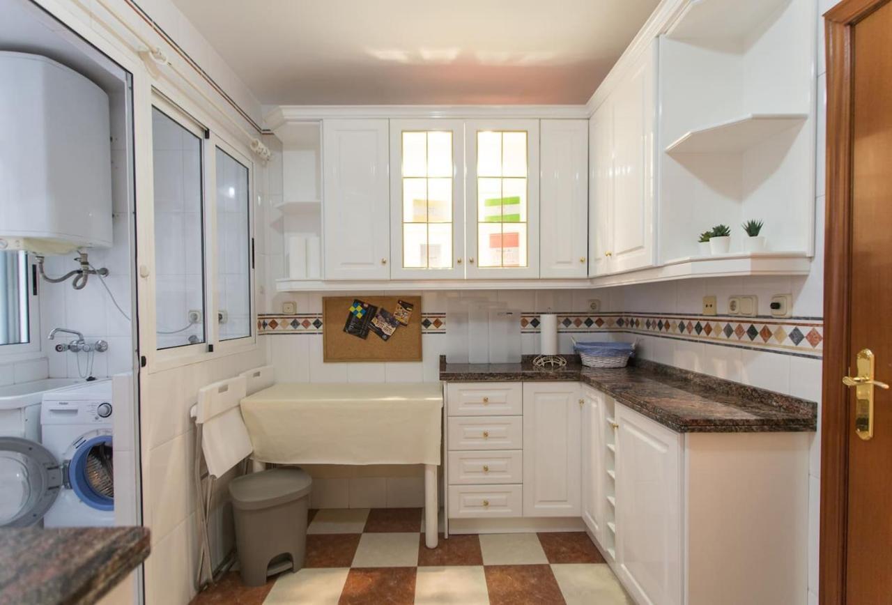 Nice Apartment Close To Mercado Central Alicante Buitenkant foto